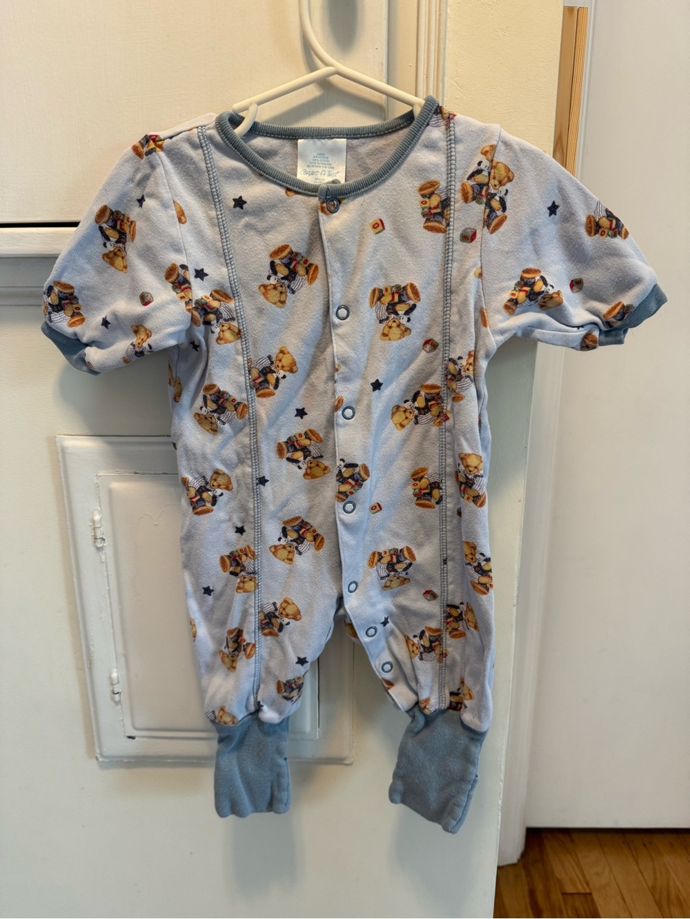 Vintage 1980s Snugabye Convert-a-Foot Teddy Print One-Piece
